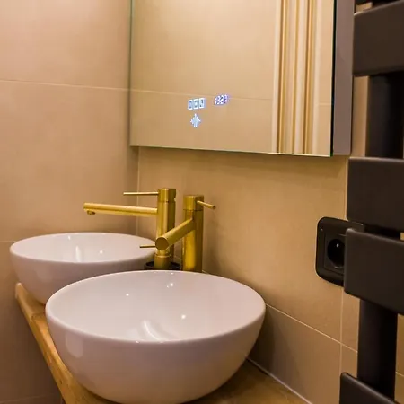 Apartment Vieille Neuf Et Cosy, Deux Chambres, 6 Couchages *